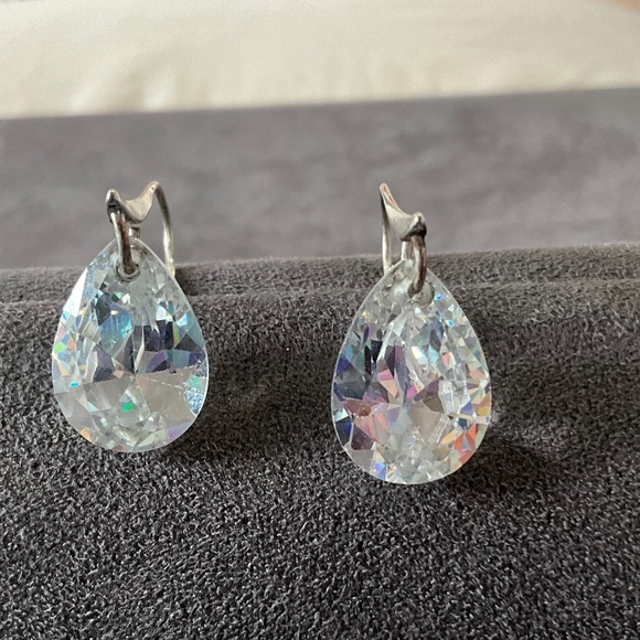 Crystal drop earrings - Picture 4 of 5